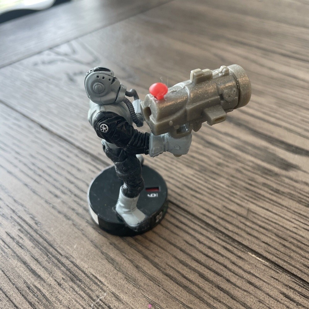 Star Wars 2005 LFL Hasbro Attacktix Battle Masters Game Pieces pilot trooper - Picture 5 of 11